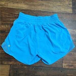 Lululemon Hotty Hot High-Rise Lined Short 4"